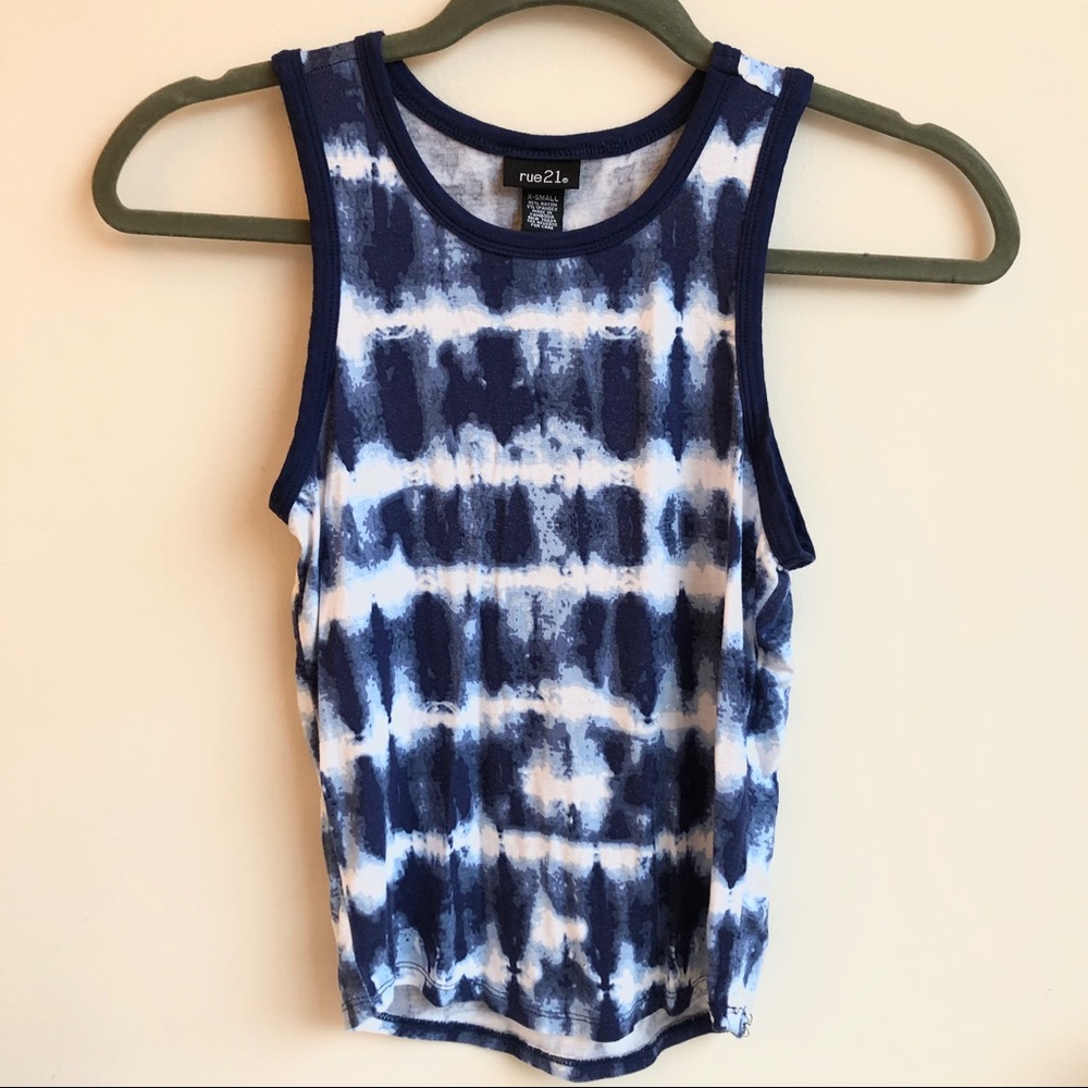 Fitted summer tank top